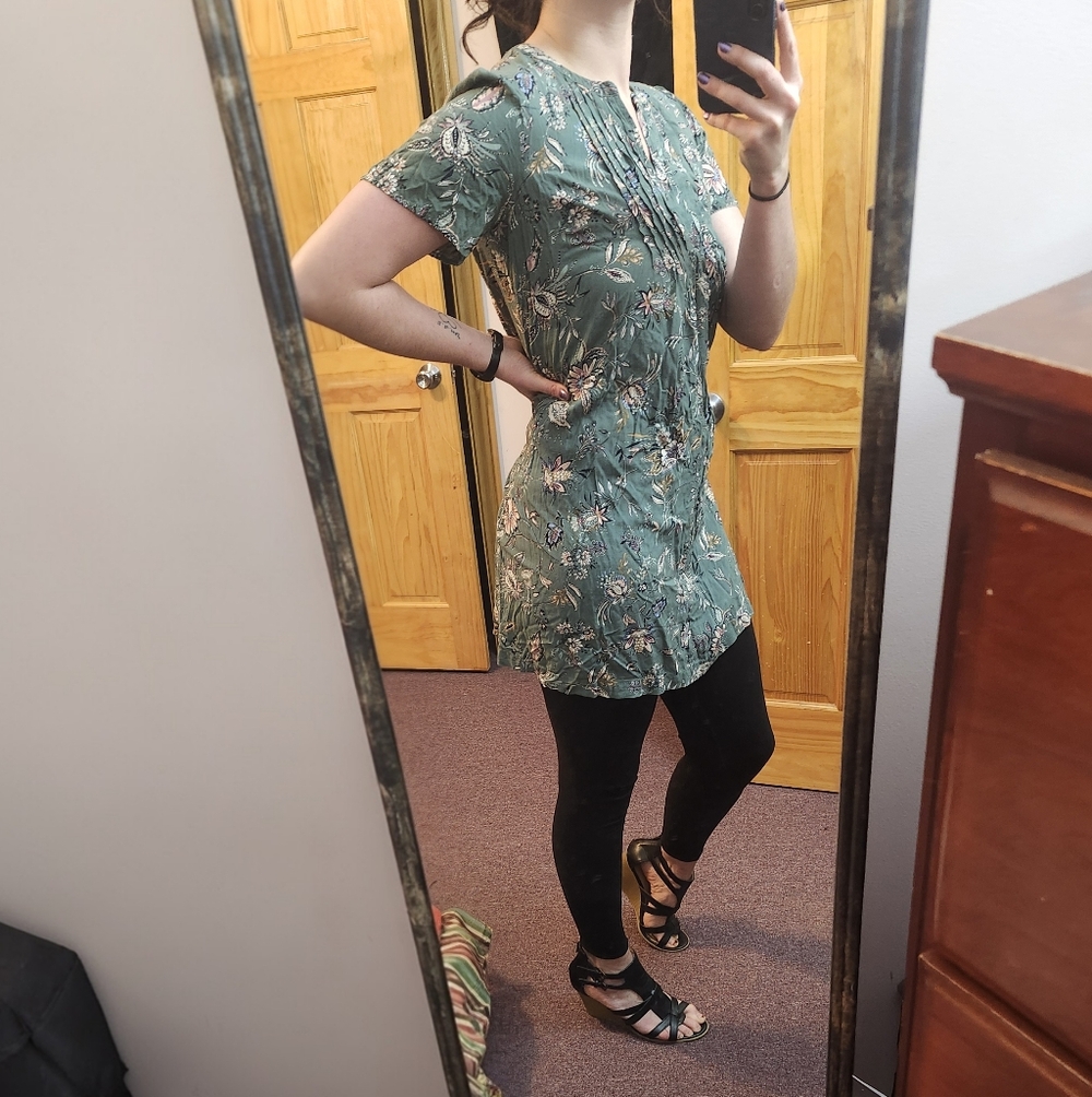 Floral Green Tunic Dress with Black Leggings